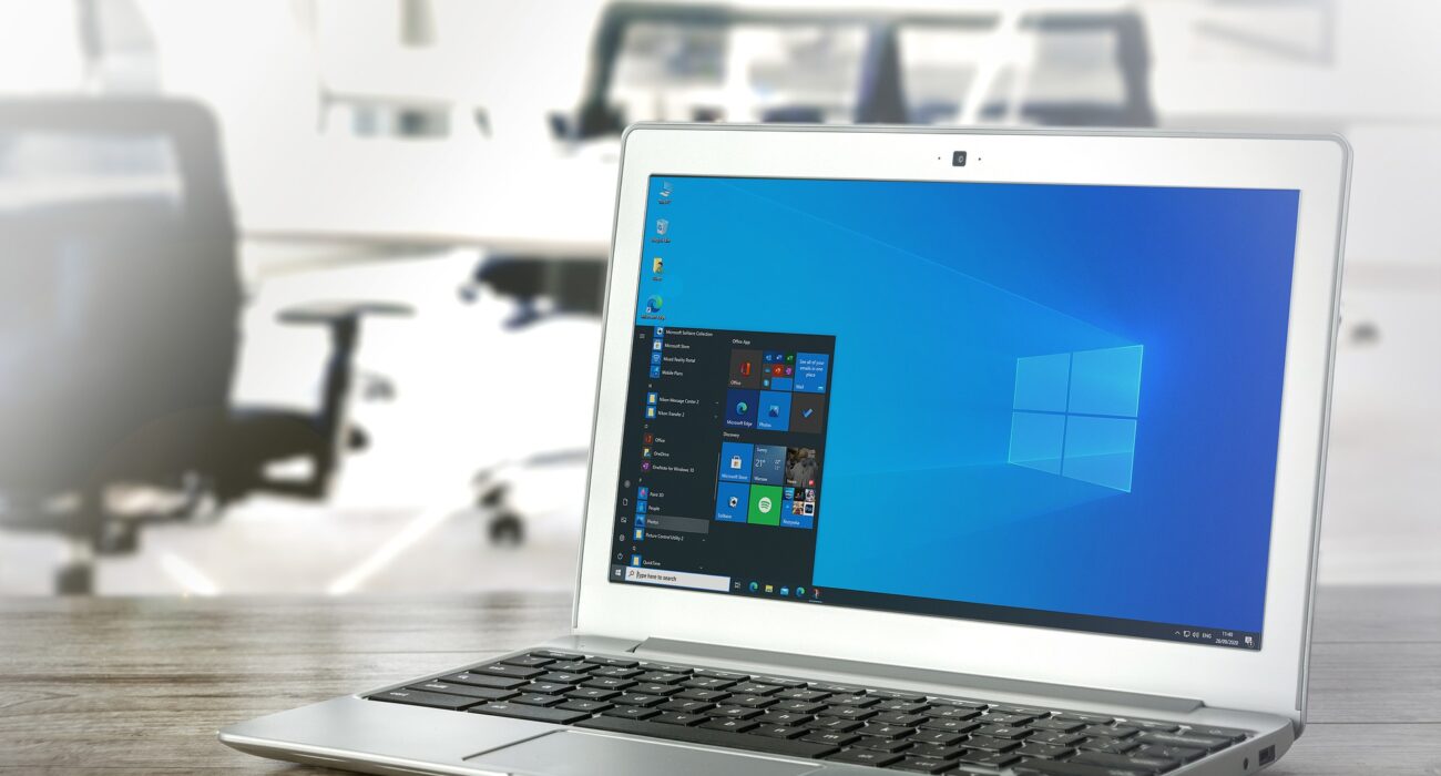 Laptop, Computer, Windows, Screen, Device, Desk, Office